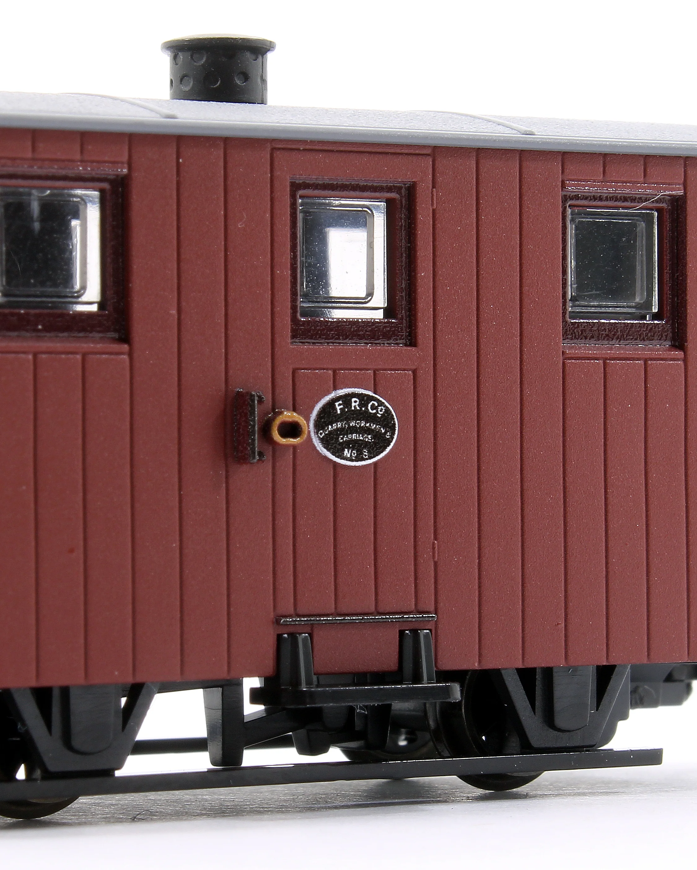 GR570A 4 Wheel Ffestiniog Railway 'Quarryman' Coach - Image 4