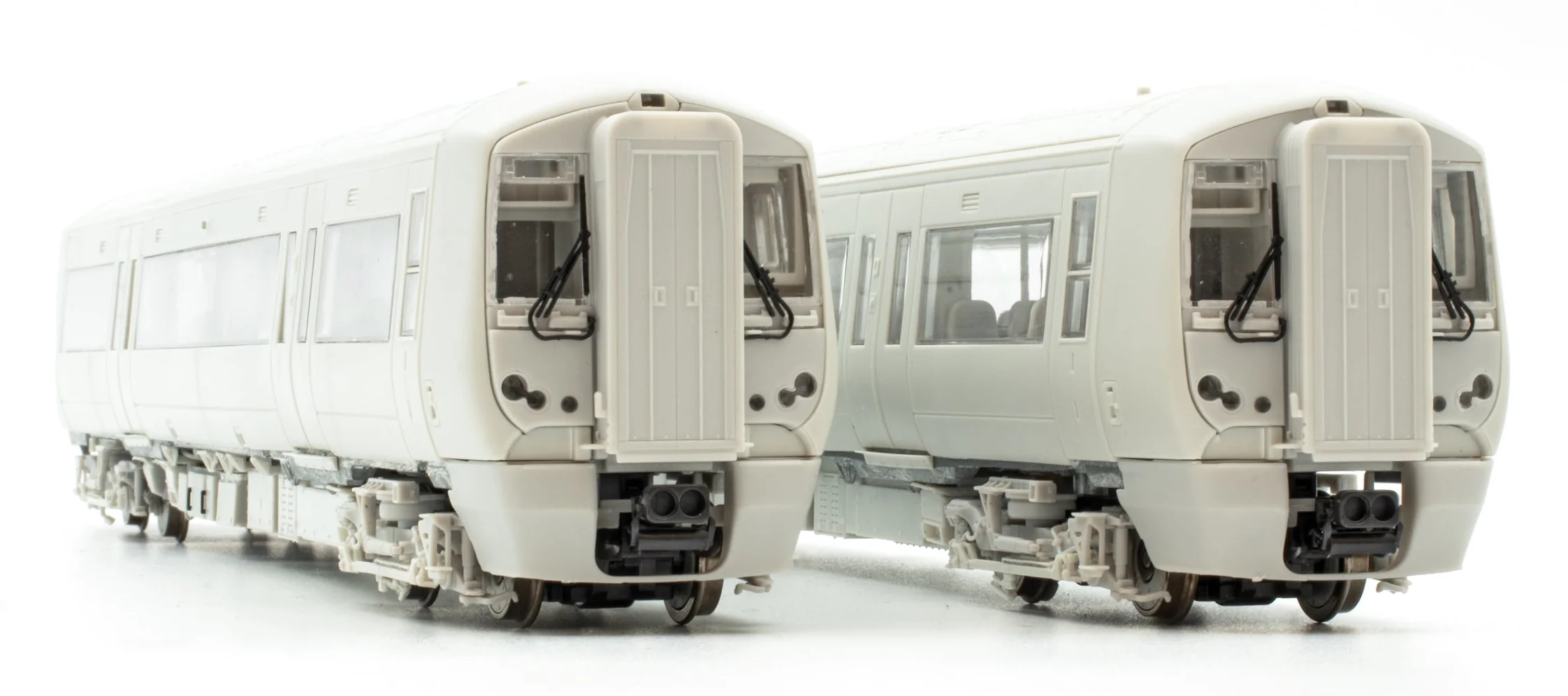 ACC3045 Class 375 'Electrostar' 4-car EMU 375609 SouthEastern 'Networker' White & Blue - Image 15