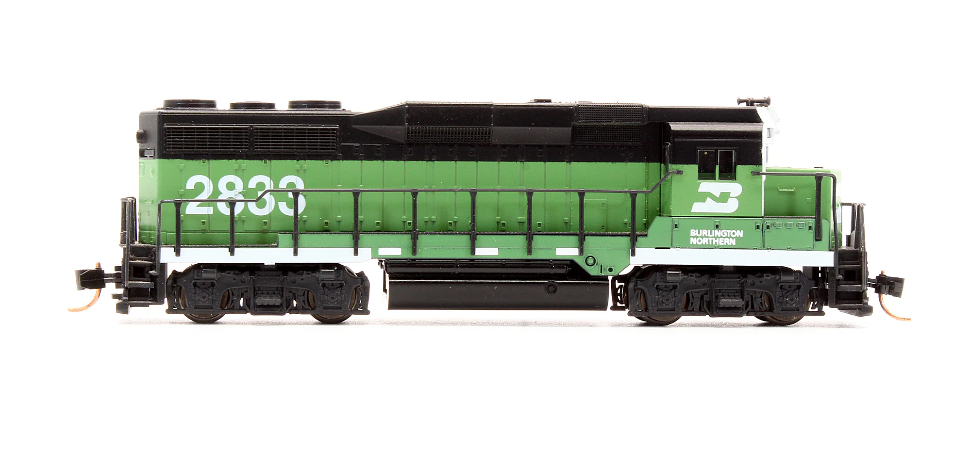 Pre-Owned 4737 GP30 Diesel Locomotive Burlington Northern - Road #2833 - Image 3
