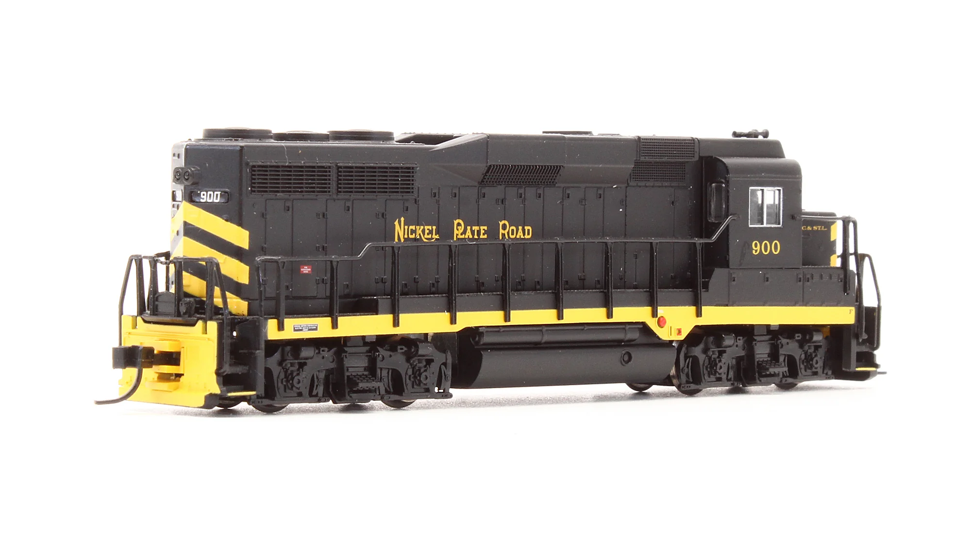 Pre-Owned 47541 GP30 Diesel Locomotive Nickel Plate Road - Road #900 - Image 2