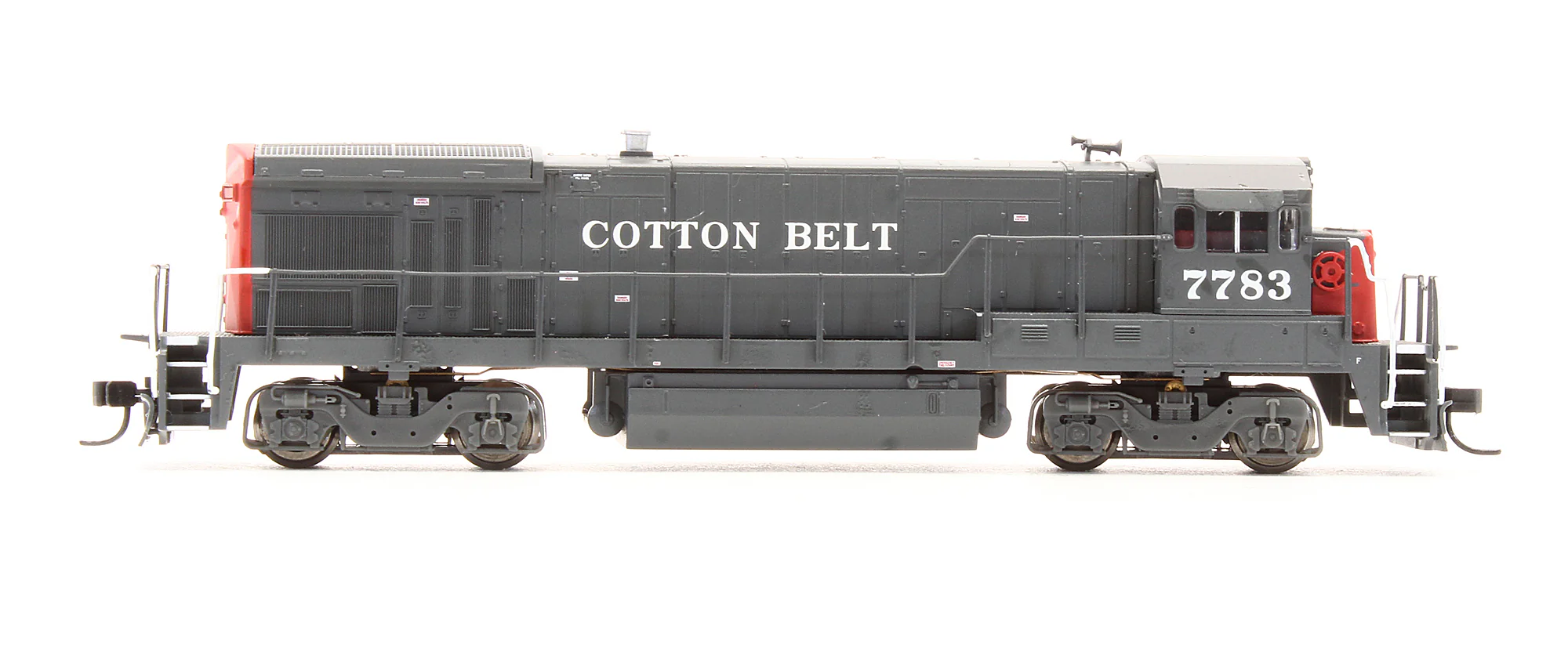 Pre-Owned 49910 B30-7 Diesel Locomotive Cotton Belt - Road #7783 - Image 3