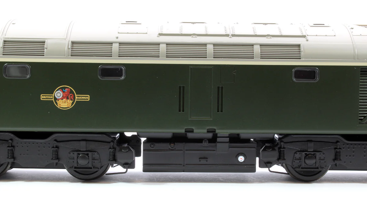 Class 40 Disc Headcode D292 BR Green (Late Crest) Diesel Locomotive - Image 8