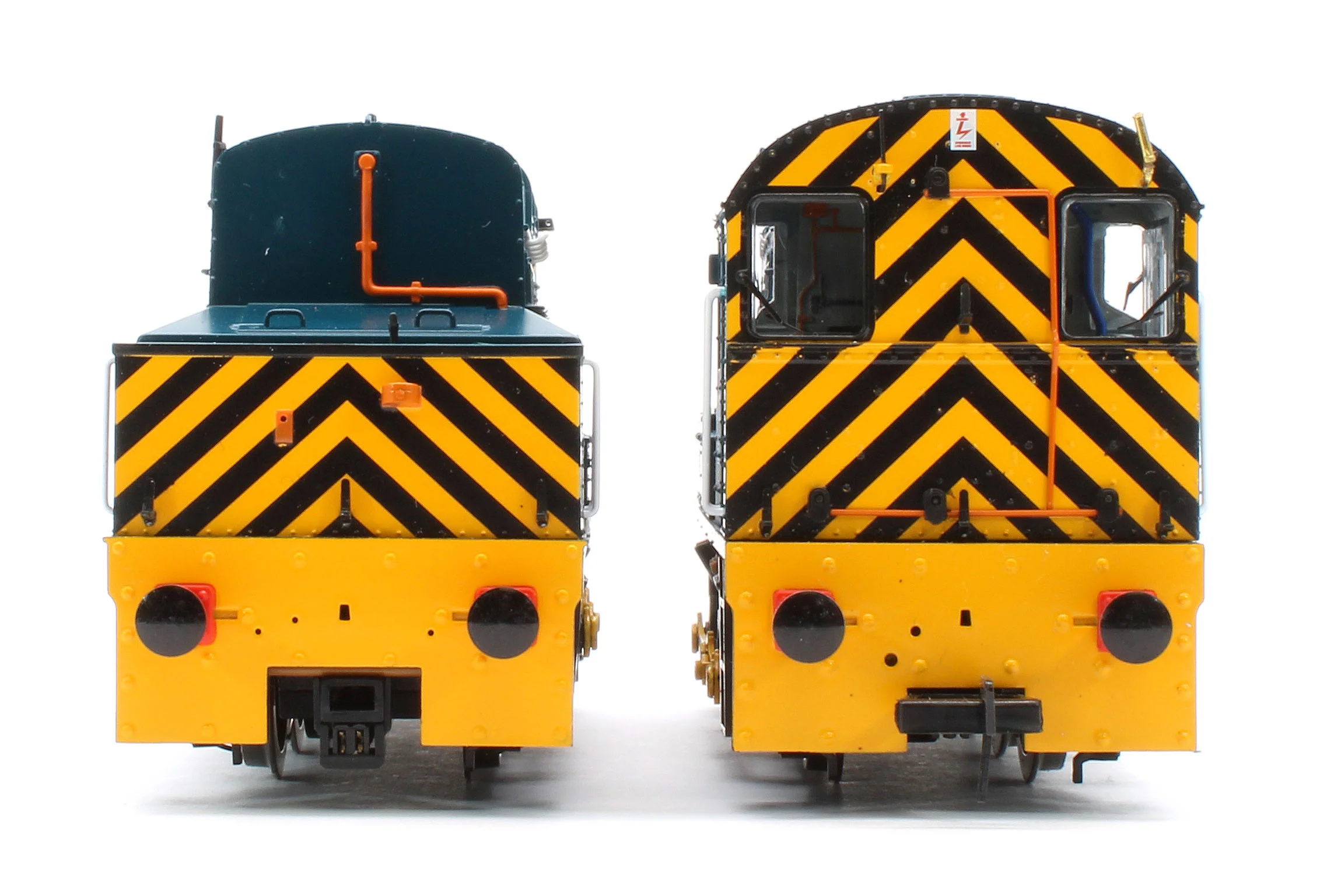 35-946-13002 Bespoke Class 13 13002 BR Blue Diesel Locomotive - Renumbered - Image 9