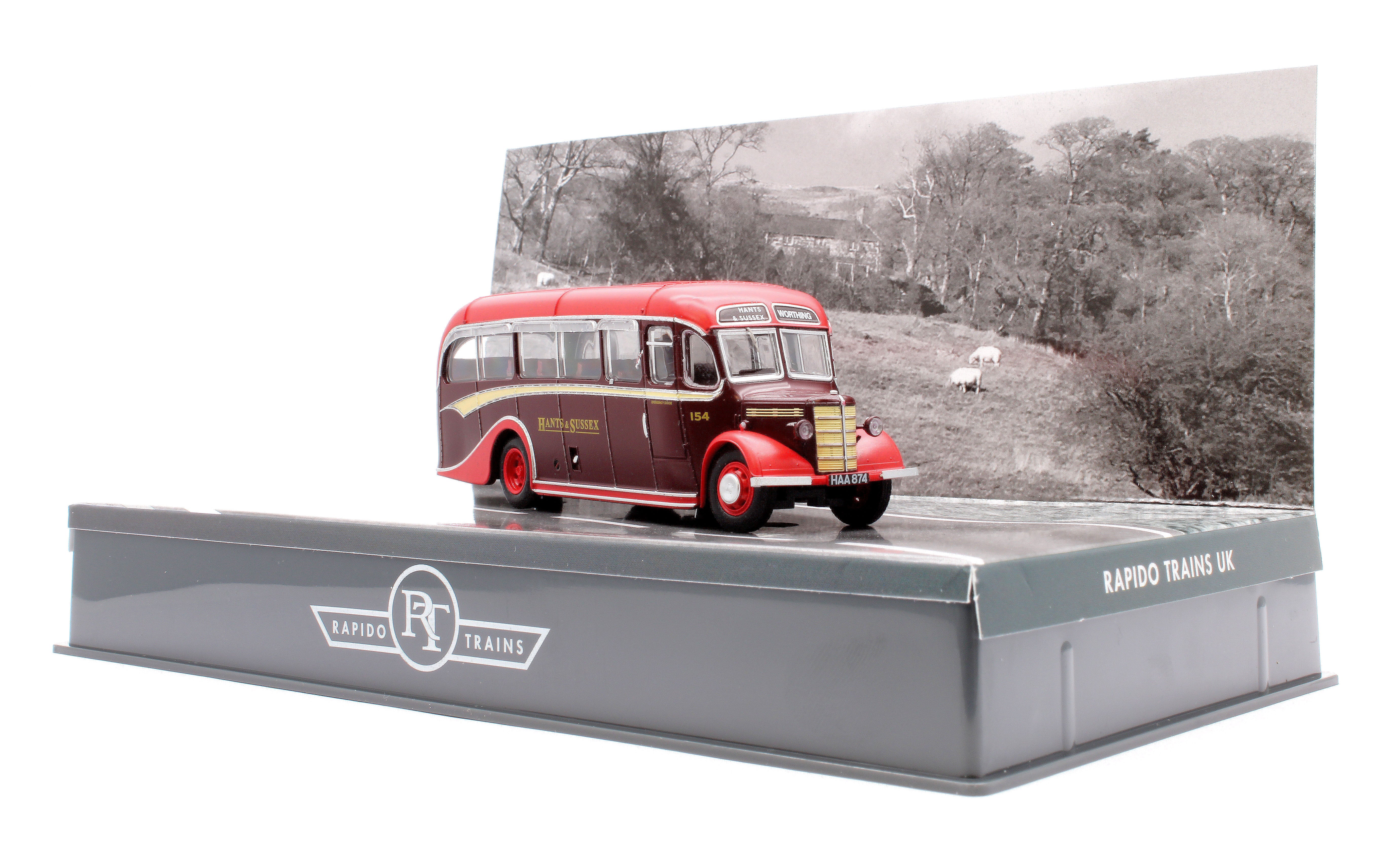 920008 Bedford OB - HAA874 - Hants & Sussex livery - Image 5