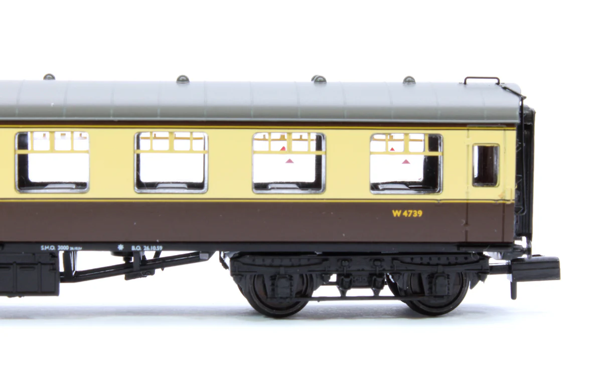 BR Mk1 TSO Tourist Second Open BR (WR) Chocolate & Cream No. W4739 - Image 4