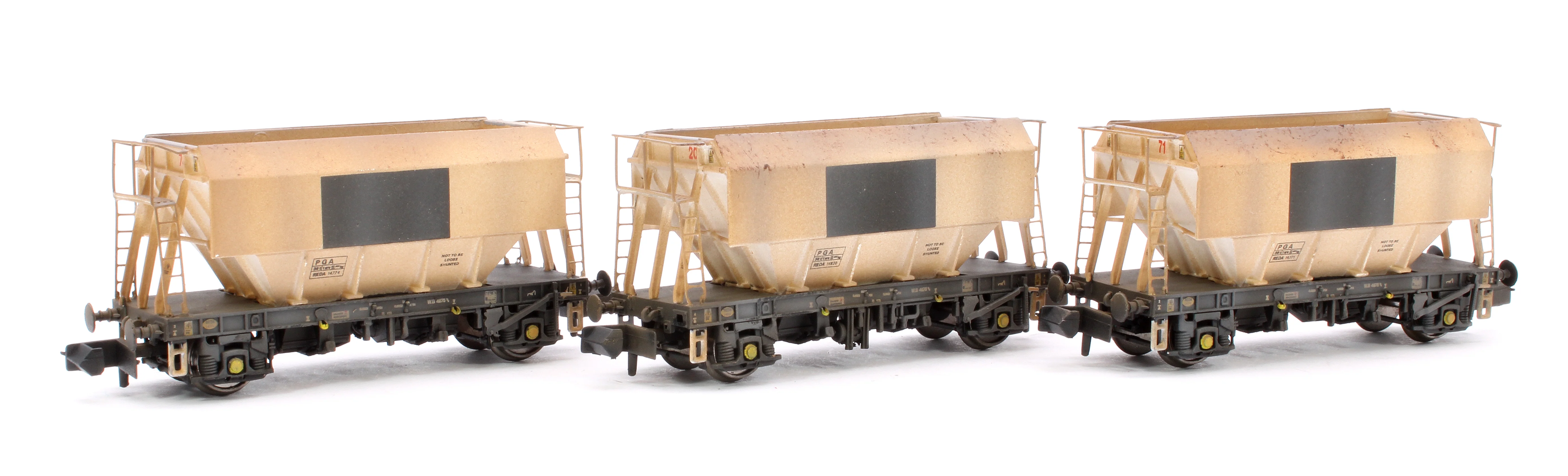 CM PG012 N (WP) TP (A)W Custom Weathered Set of 3 PGA 51T Hopper Wagons (White with Patch)
