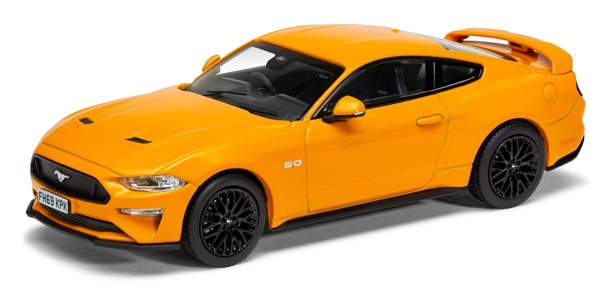 VA15502 Ford Mustang Mk6 GT Fastback, Orange Fury