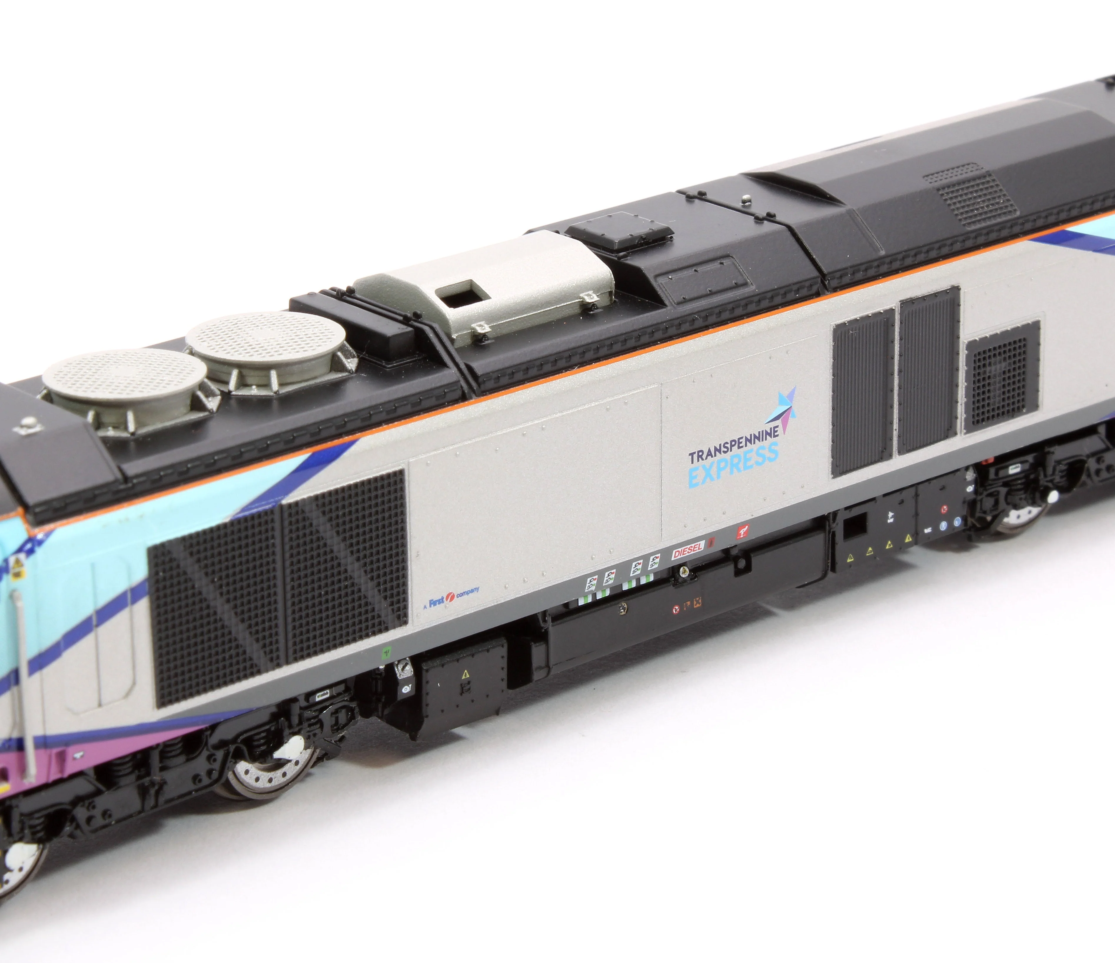 Pre-Owned 2D-022-015S Class 68 Felix 68031 Transpennine Express Diesel Locomotive - DCC Sound - Image 10