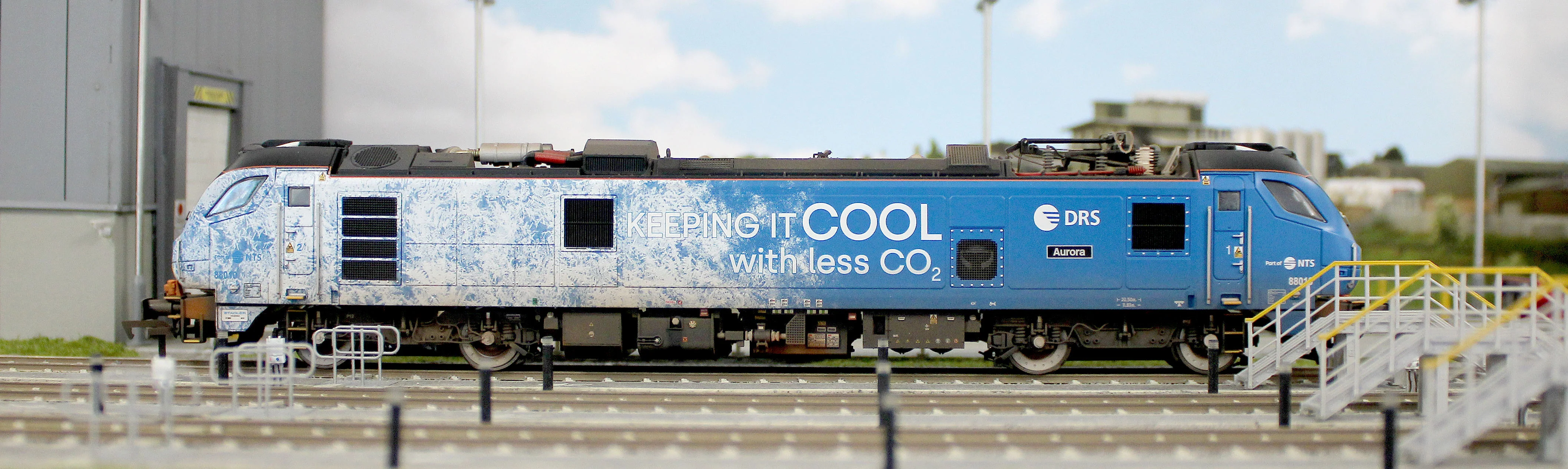 Highly Detailed Premium Weathered Class 88 'Aurora' 88010 DRS Refrigerated Rail Electro-Diesel Locomotive (DCC Sound & Working Pantograph) - Image 12