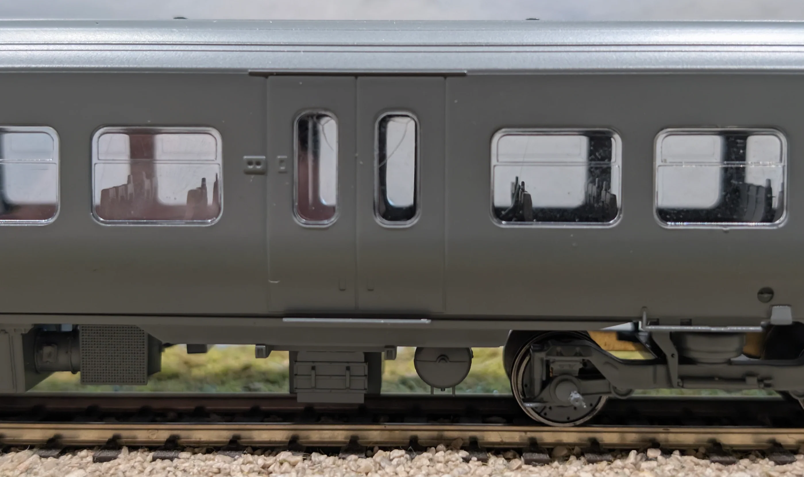 4D-323-006 Class 323 323225 Northern New – White / Blue 3 Car EMU Set - Image 13
