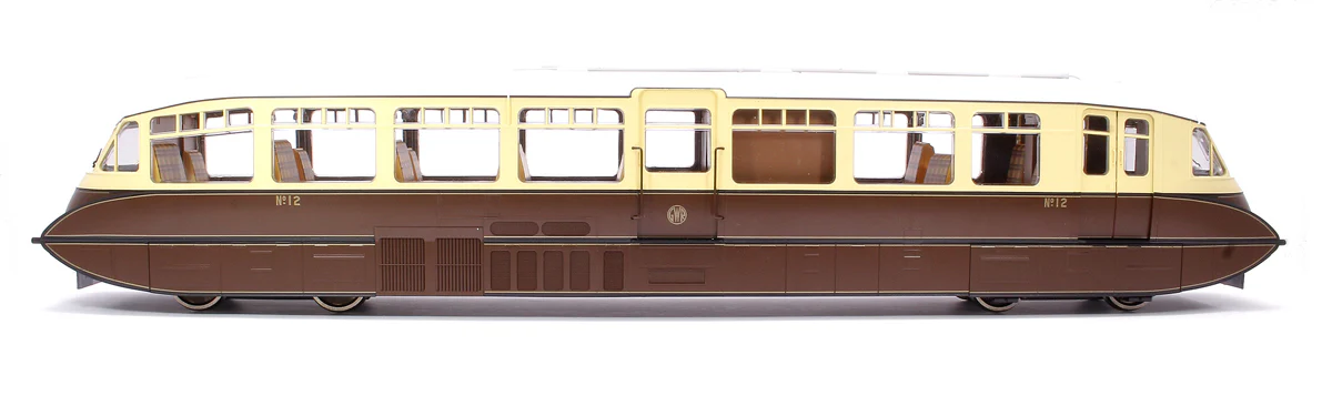 Streamlined Railcar 12 Lined Chocolate & Cream GWR Monogram Diesel Locomotive - Image 2