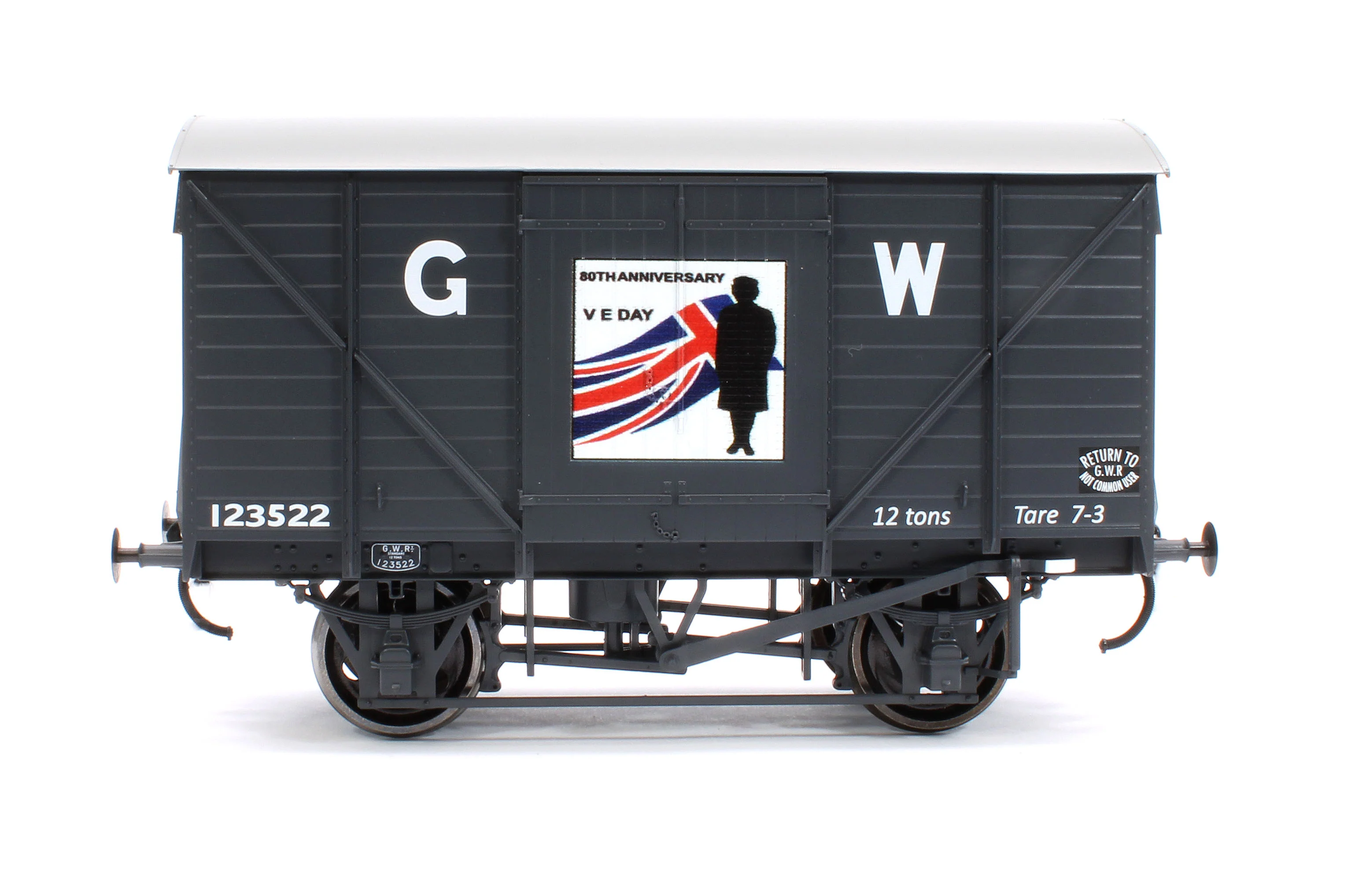 7F-066-011 GW Standard VE Day 80th Anniversary Army No.123522 - Image 2