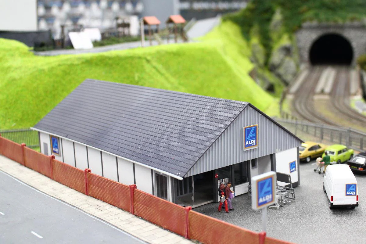 GM419 Fordhampton Supermarket Kit - Image 2