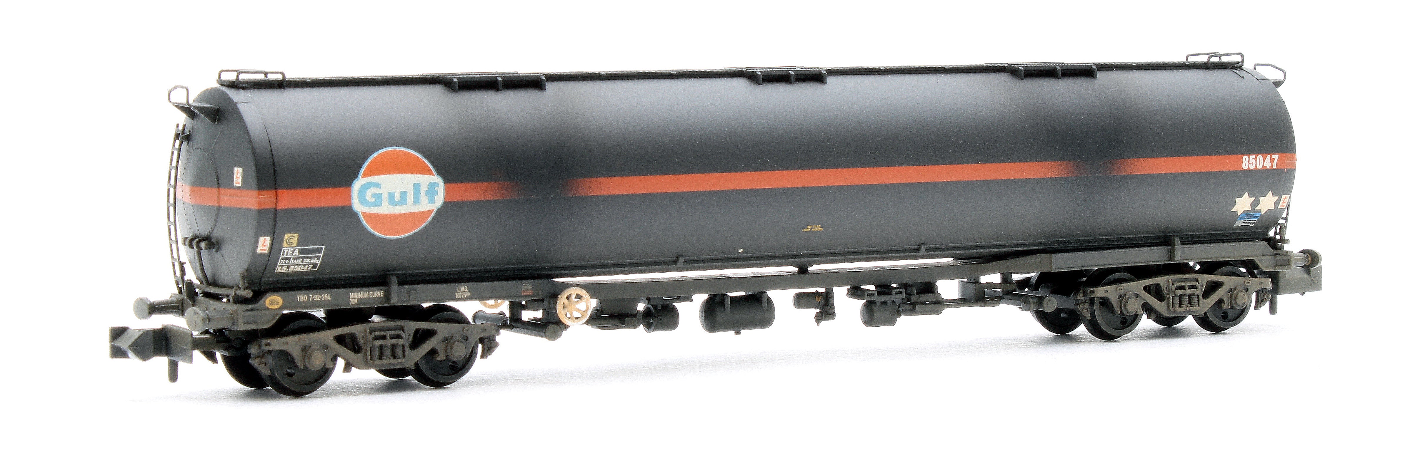 BR 102T TEA Bogie Tank Wagon 'Gulf' Black No. 85047 - Weathered - Image 2