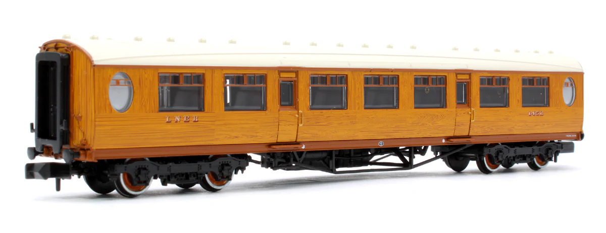LNER Thompson Third Corridor LNER Teak Effect 1452 - Image 3