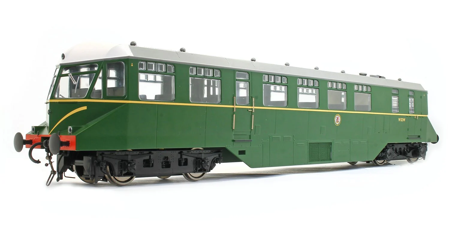 GWR AEC ‘Razor Edge' Railcar BR green with speed whiskers (white cab roofs) No.W32W Diesel Locomotive