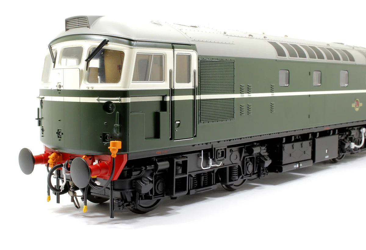Class 26 BR Green (Unnumbered) Diesel Locomotive - Image 6