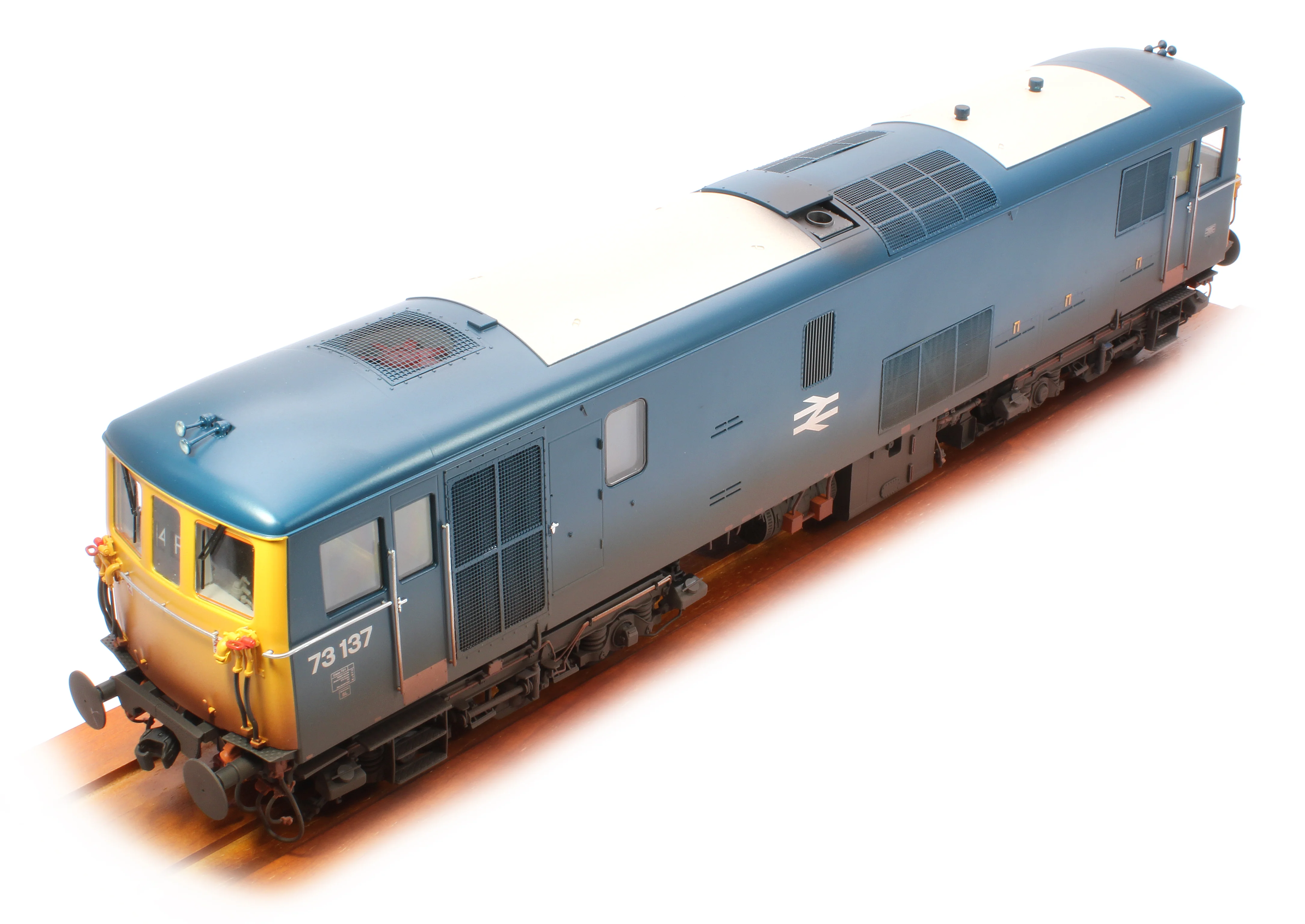 Class 73/1 BR Blue 73137 (full yellow ends) Electro Diesel Locomotive - Lightly Weathered - Image 4