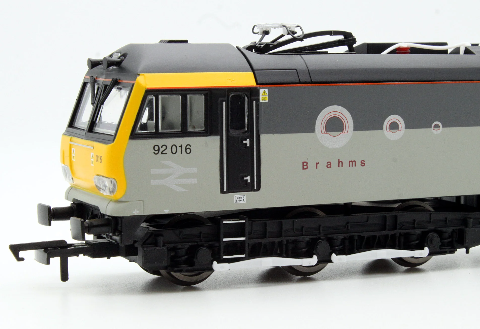 EWS Co-Co 'Brahms' Class 92016 Electric Locomotive - Image 3