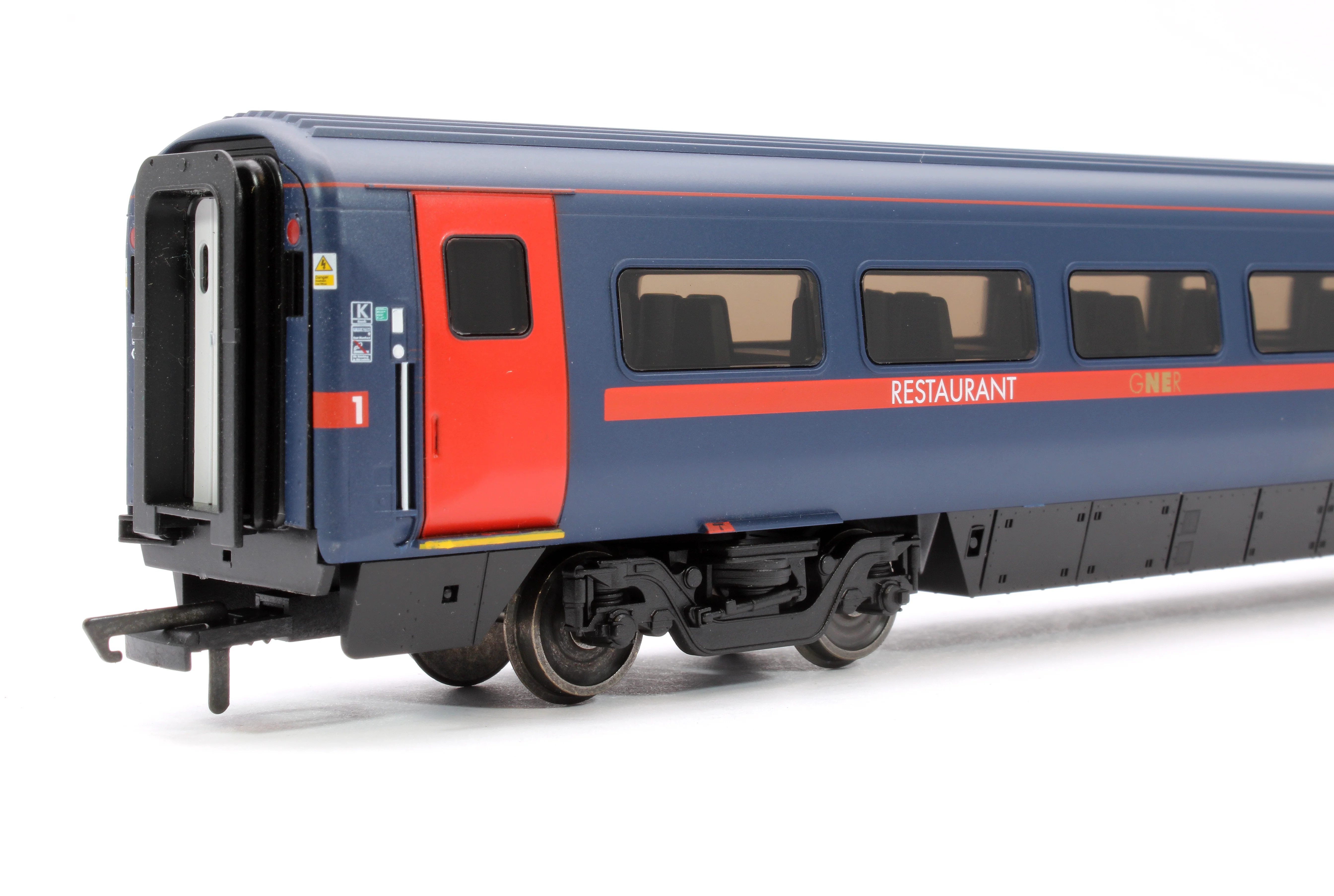 R40163 GNER Mk4 Open First Coach K 11288 - Image 4