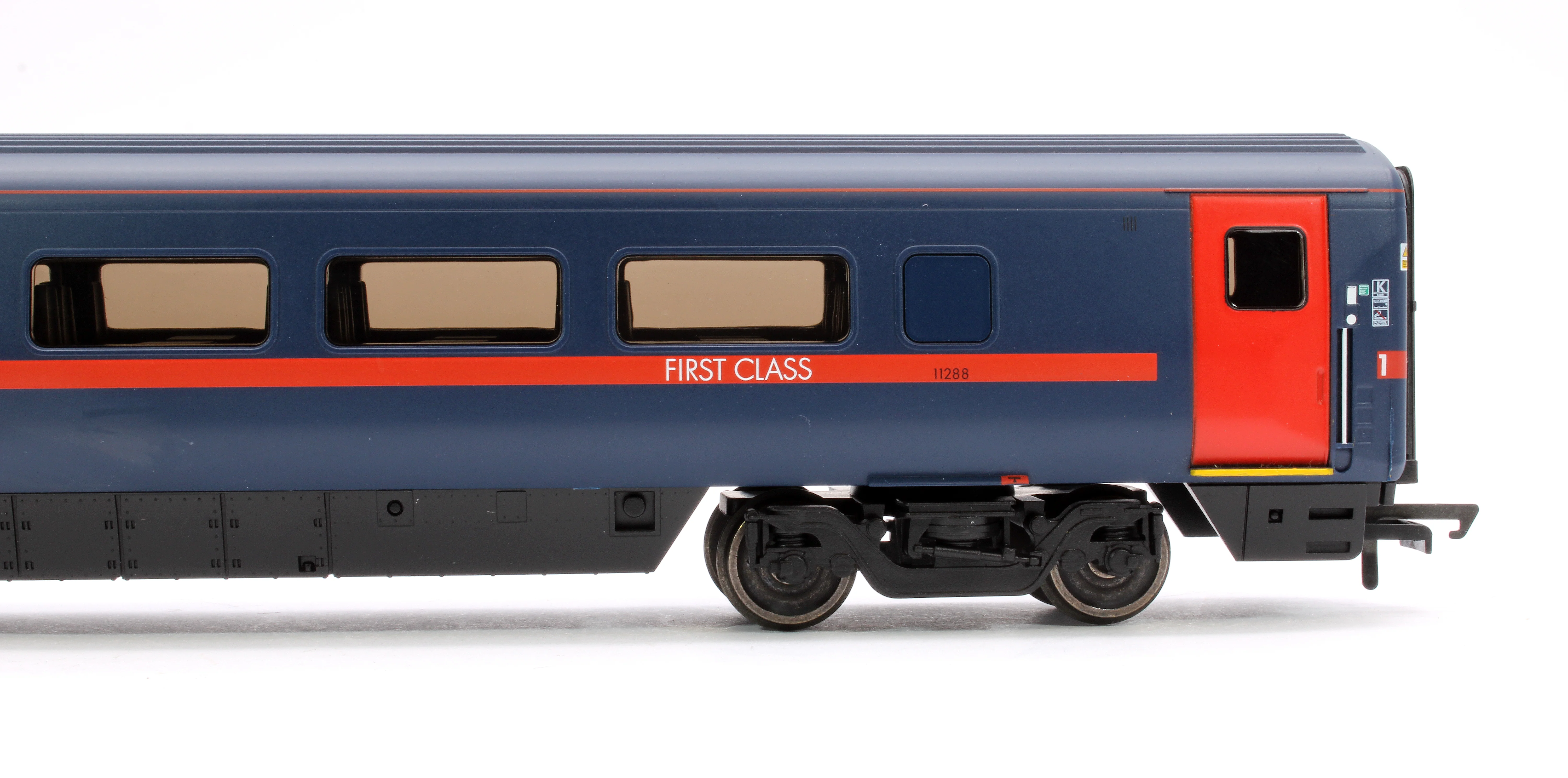R40163 GNER Mk4 Open First Coach K 11288 - Image 5