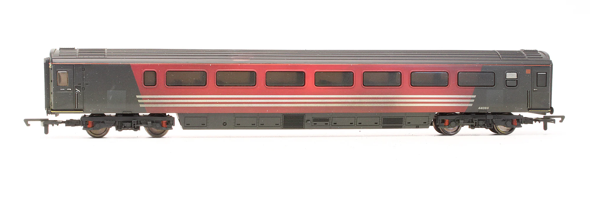 Pre-Owned R4546 Ex Virgin Mk3 Trailer Guard's Standard Coach No.44088 - Weathered - Image 4