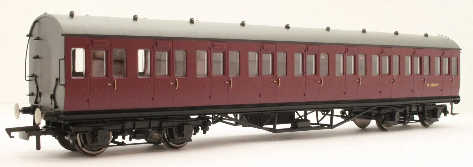 BR 57' Stanier Non-Corridor Third M11886M