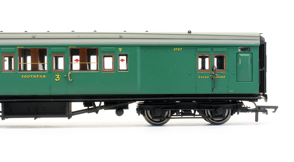 SR Maunsell 6 Compartment Brake 3rd Coach '3797' - Image 3
