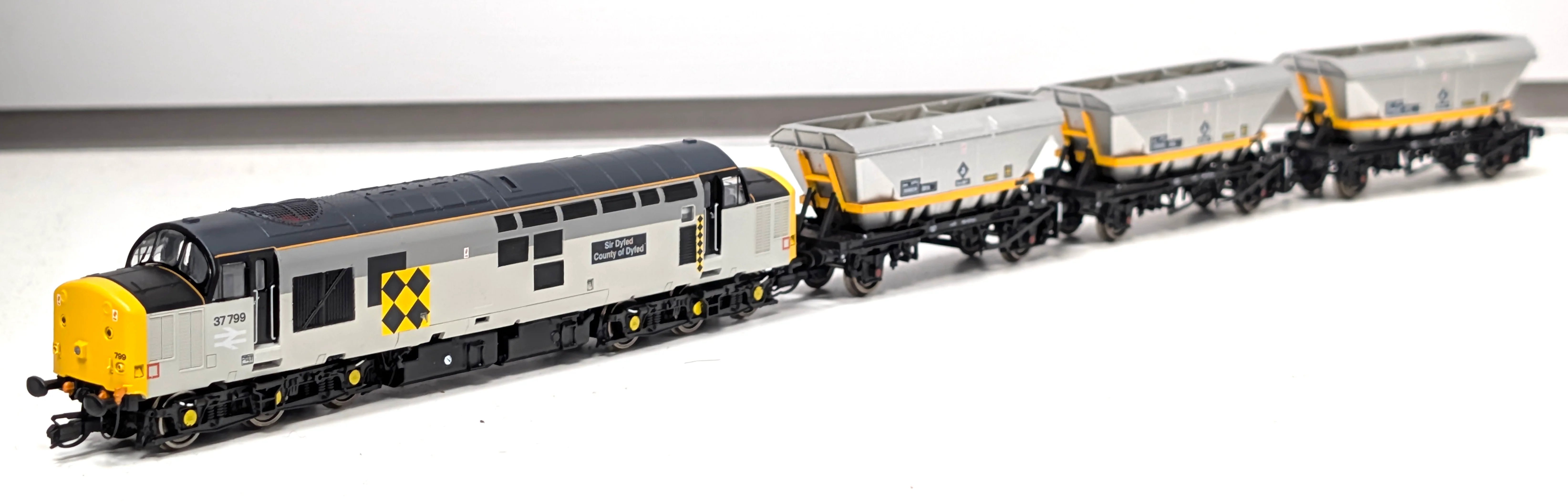 TT1008M Coalfield Freight Train Set - Image 5