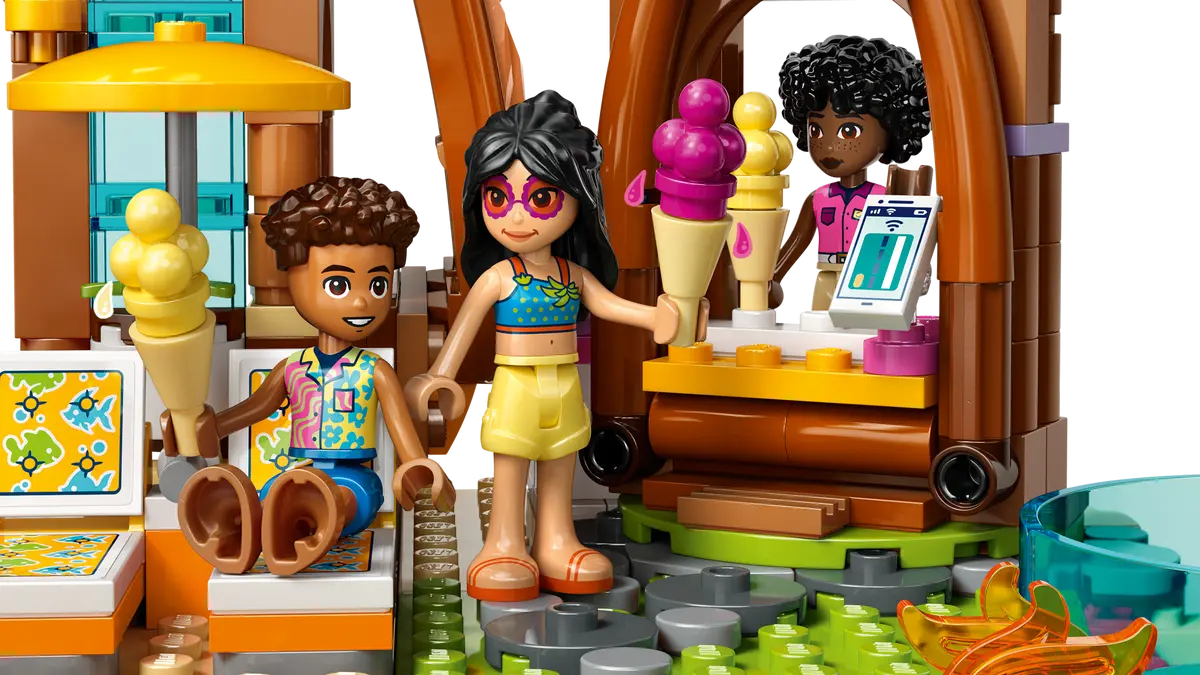 Lego Friends Family Vacation Beach Resort - 42673 - Image 4