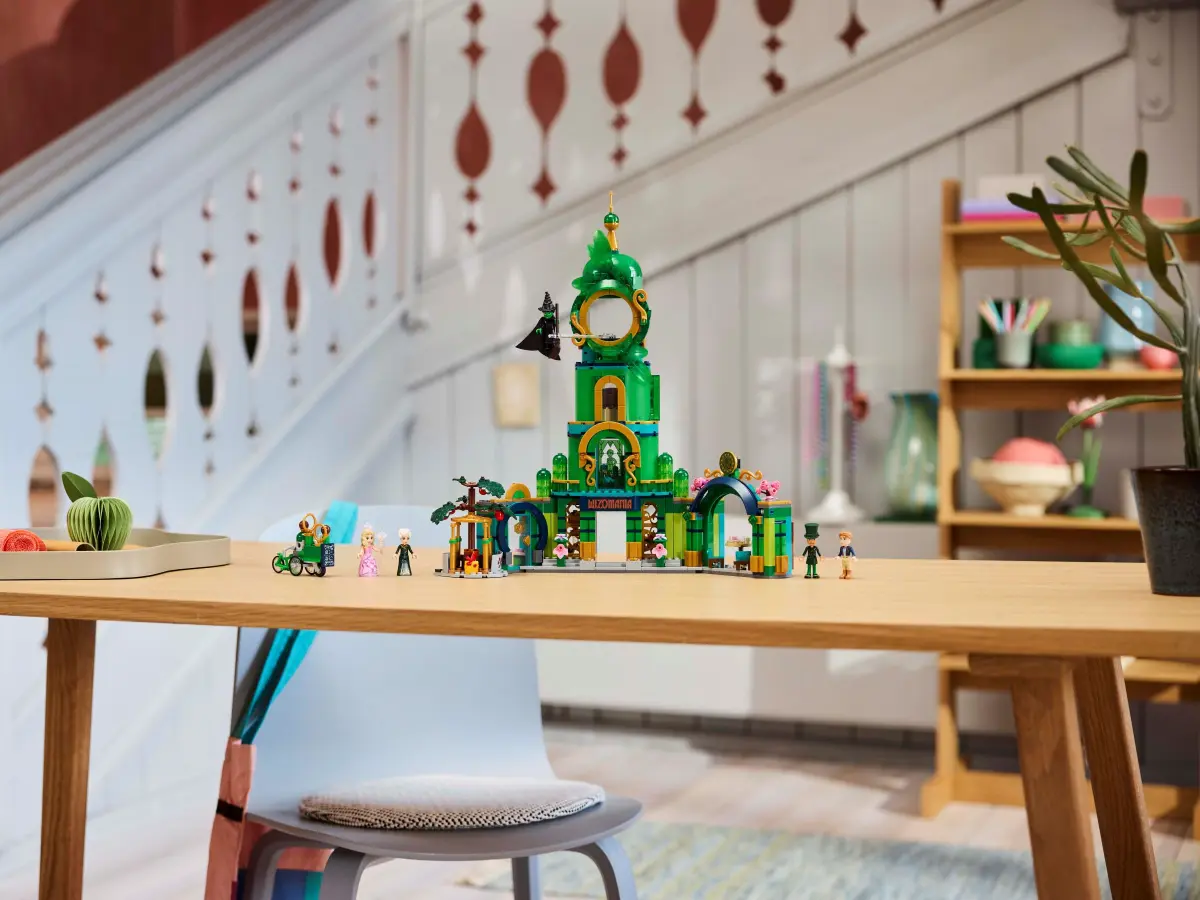 Lego Wicked Welcome to Emerald City - 75684 - Image 11