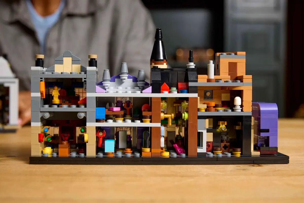Lego Harry Potter Diagon Alley™ Wizarding Shops - 76444 - Image 10