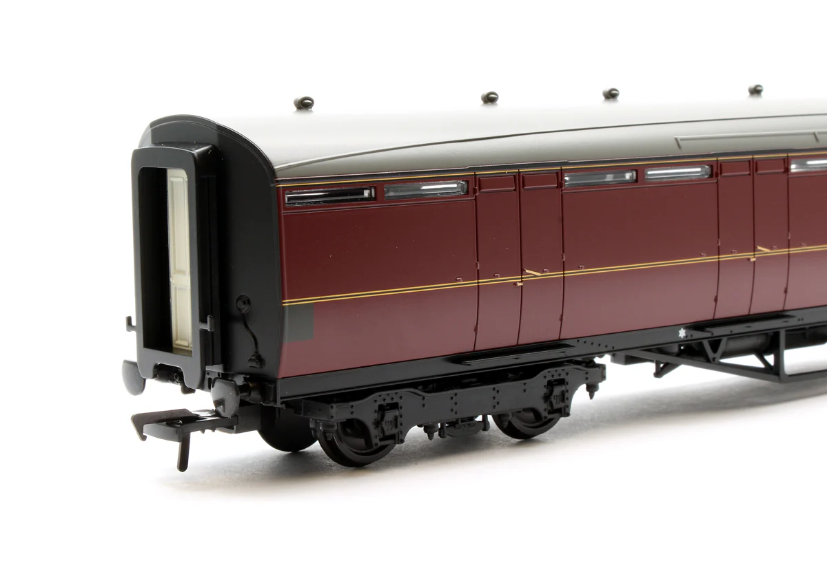 34-362 LNER Thompson Full Brake BR Maroon No. E10E - Image 4