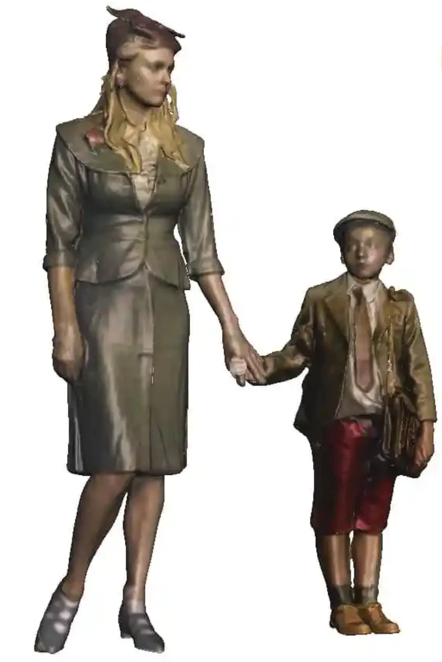 O Gauge - Town & Country - 1940s Woman and Child - Image 2