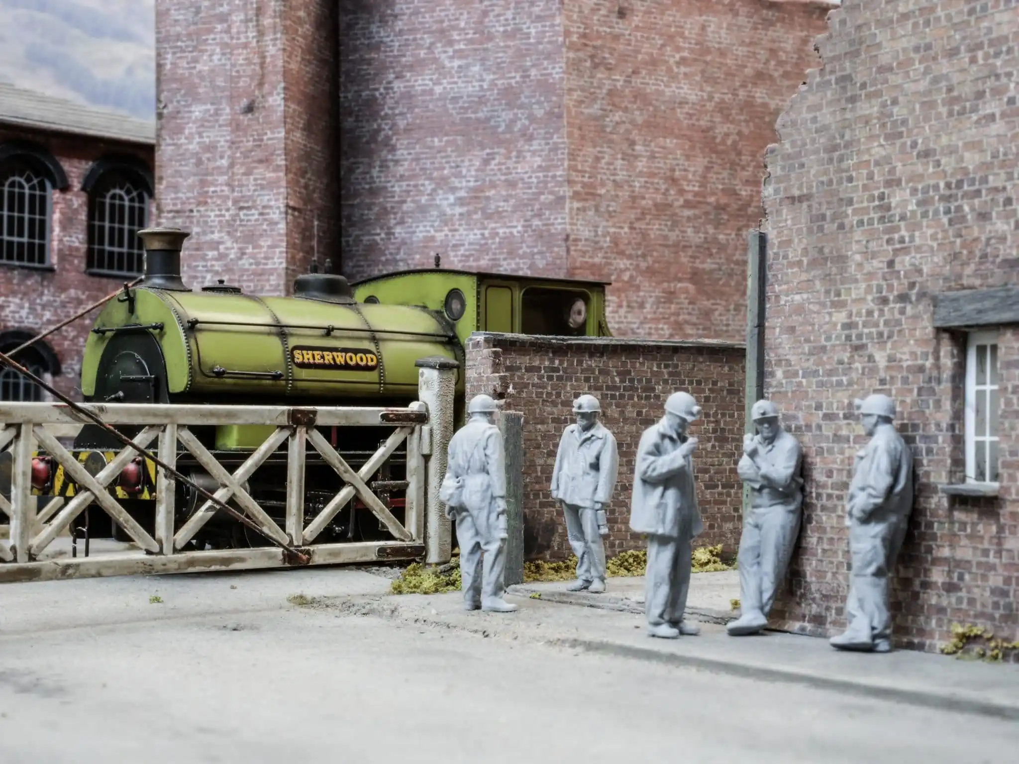 9011-148 N Gauge 1948-1968 British Railways - Coal Miners Bundle - Image 2