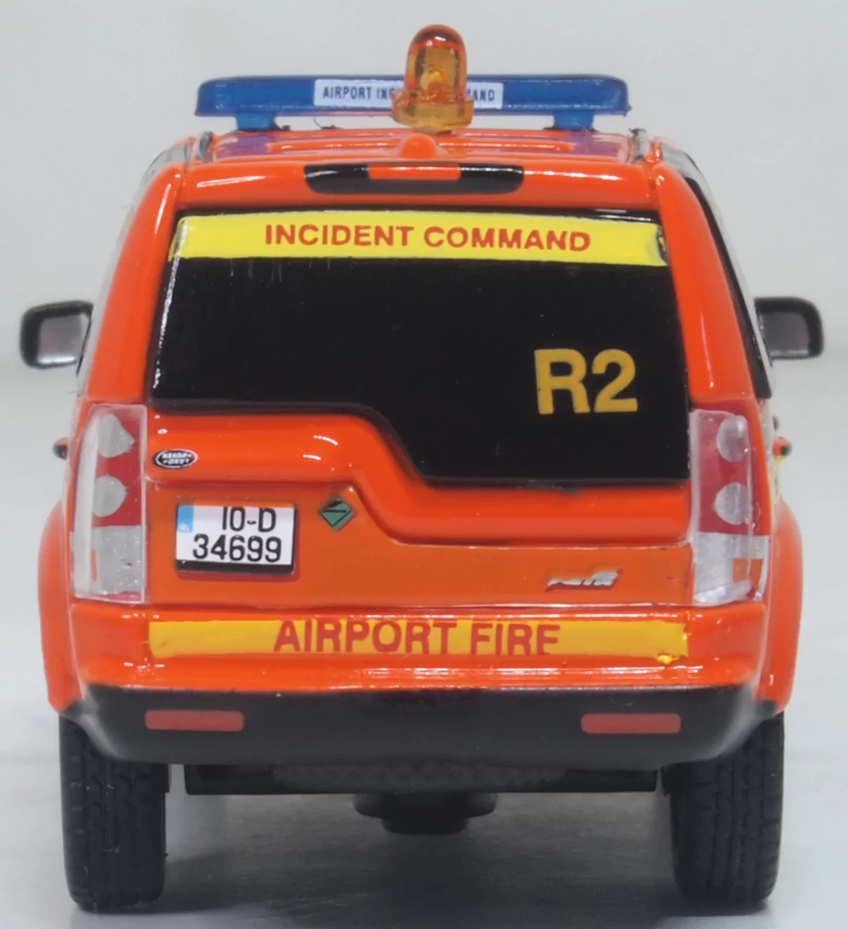 76DIS007 Land Rover Discovery 4 Dublin Airport Fire Service - Image 5
