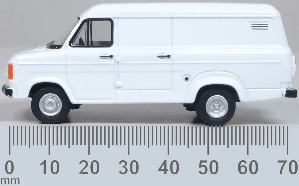 76FT2001 Ford Transit MkII White - Image 5