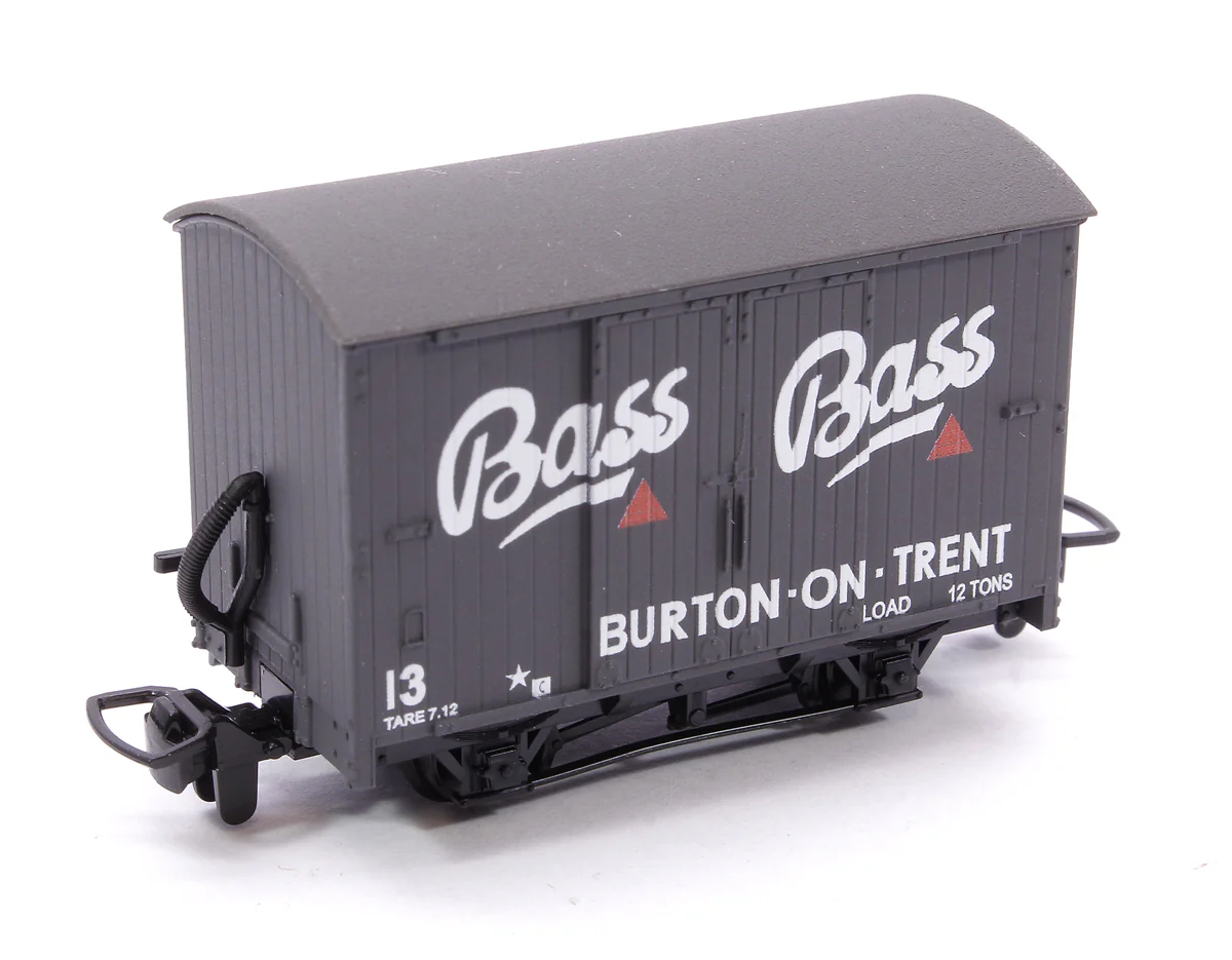 GR901 G.L.T. "Bass" L&B Box Van - Image 4