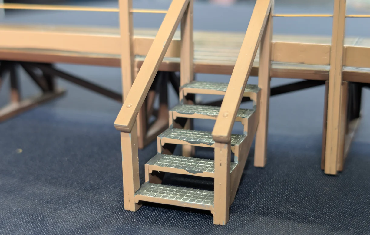 LK708 Wooden Platform Halt Model Kit - Image 10