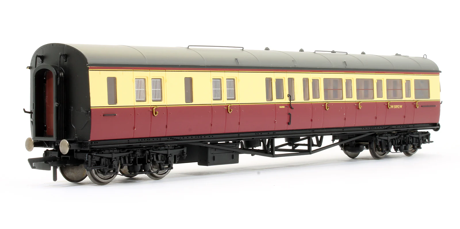 Pre-Owned BR Crimson & Cream Collett Corridor Brake 3rd (LH) Coach 'W5092W' - Image 2