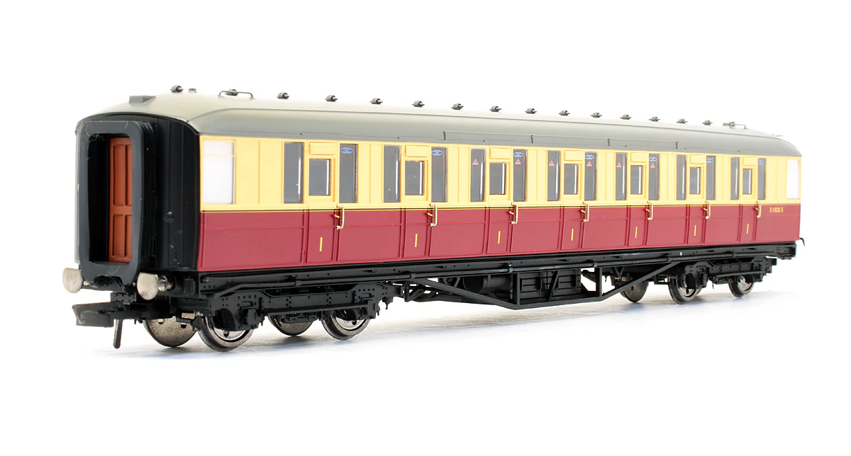 Pre-Owned R4179A BR Crimson & Cream Gresley 61ft 6in 1st Class Coach 'E 11020 E' - Image 2