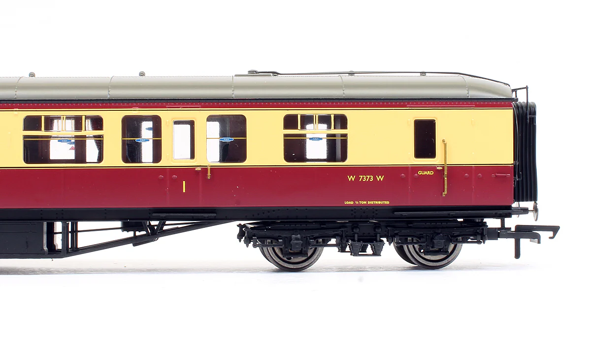 Pre-Owned BR Crimson & Cream Hawksworth Composite Brake Coach 'W7373W' - Image 3