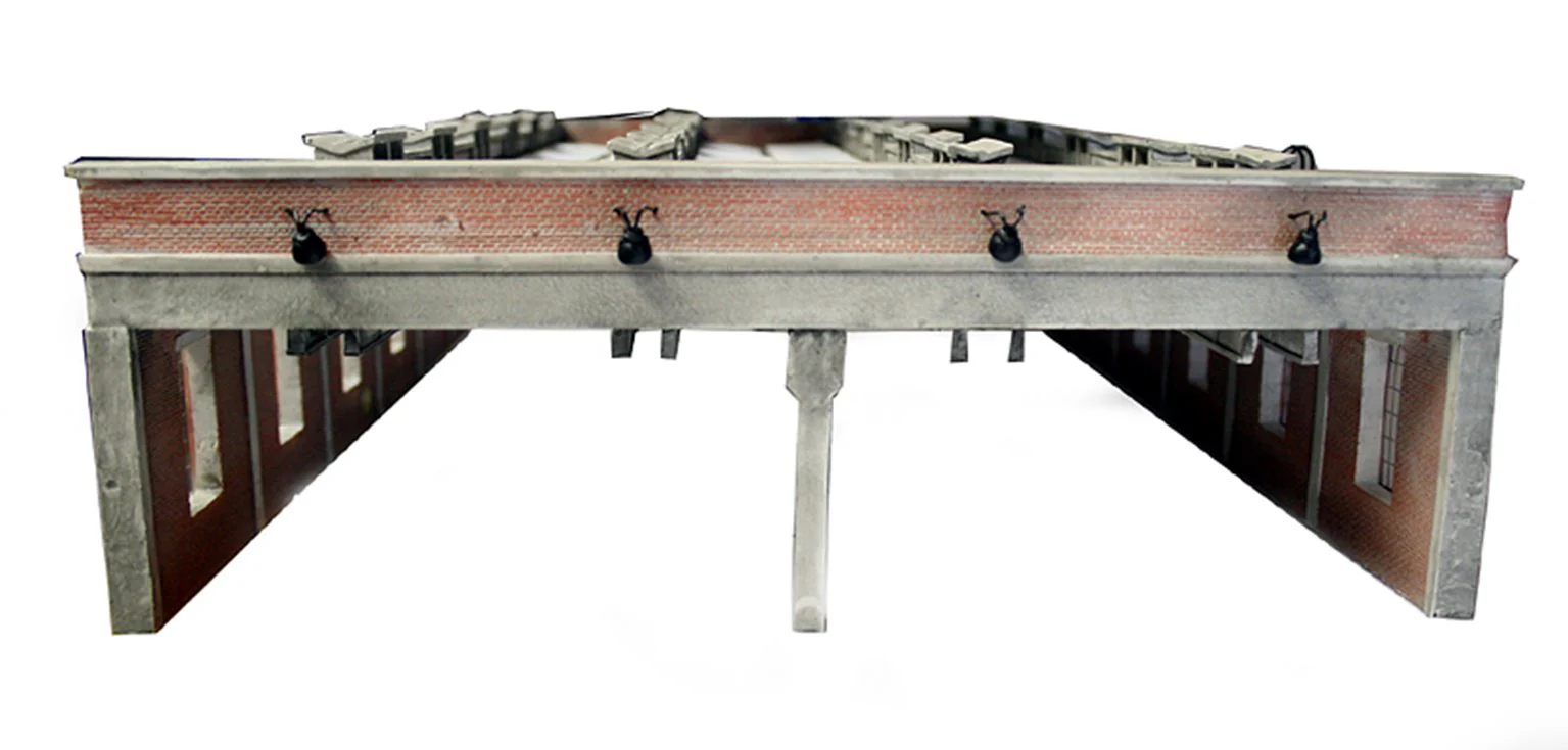 Pre-Owned Four Road Engine Shed - Image 4
