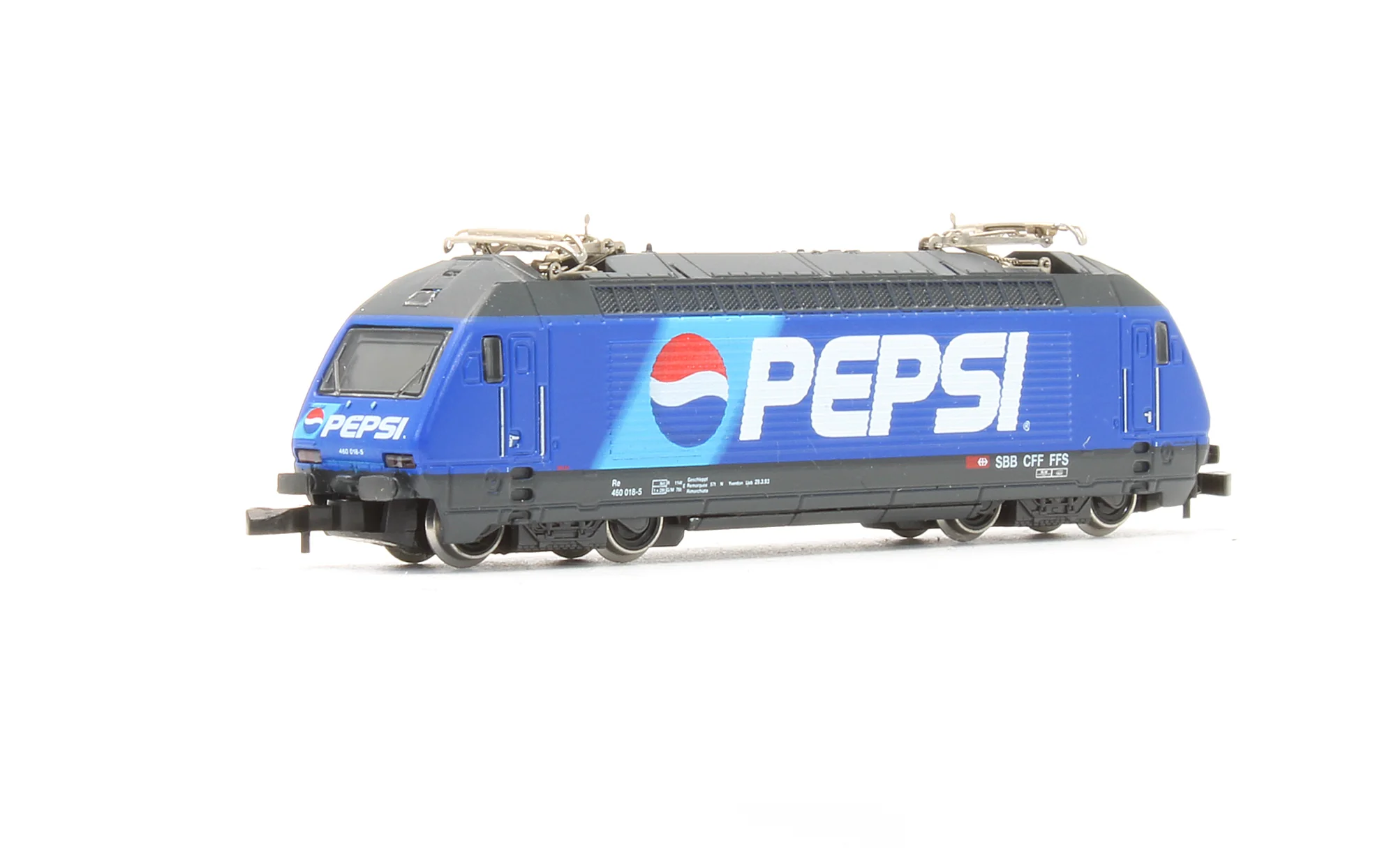 Pre-Owned Re 460 018-5 'Pepsi' Electric Locomotive - Image 2