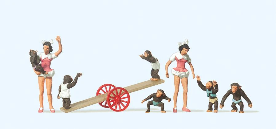 Circus Chimpanzee Act (7) Figure Set