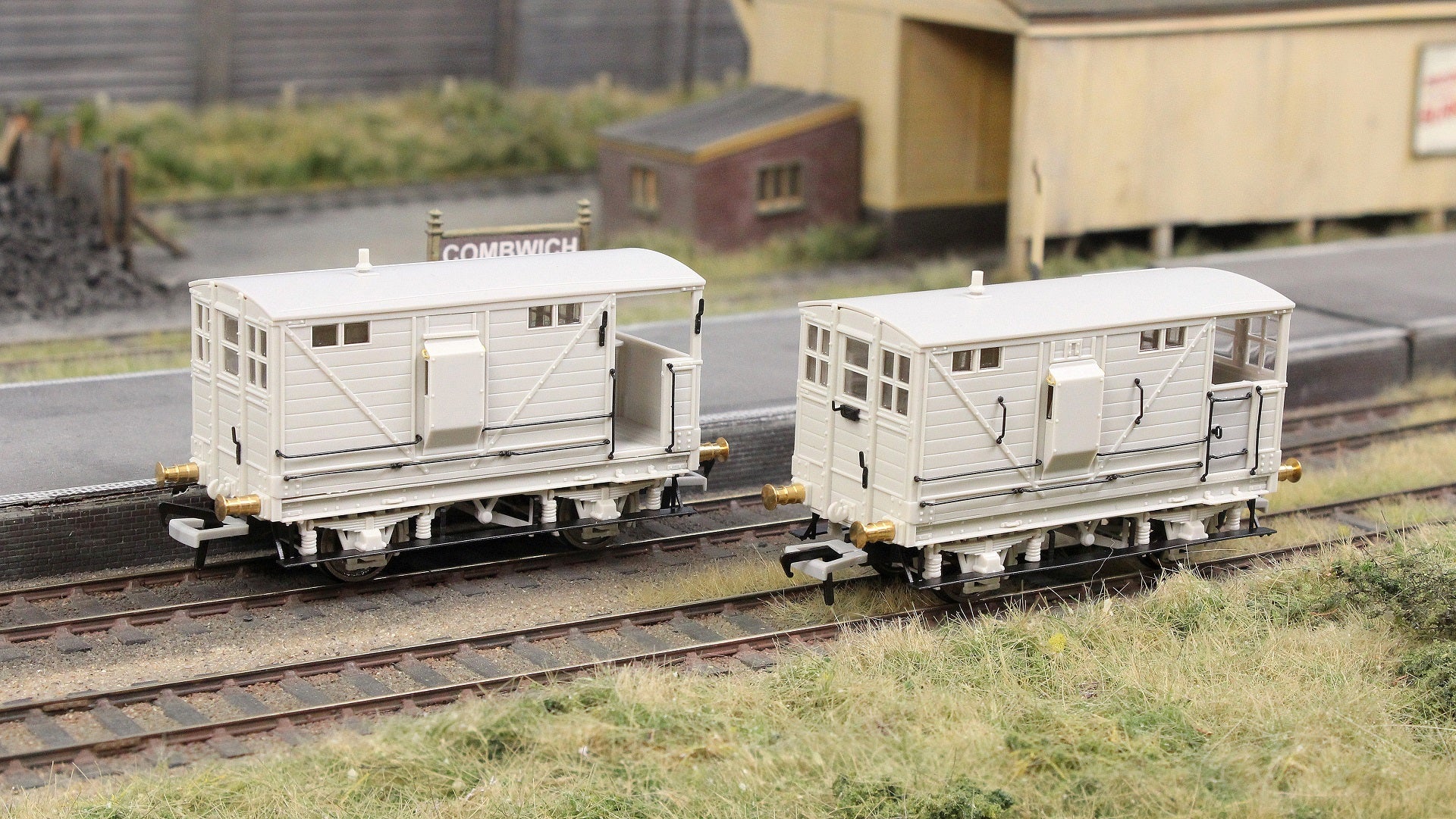 LNWR D17b Brake - BR No.M280844 - Image 3