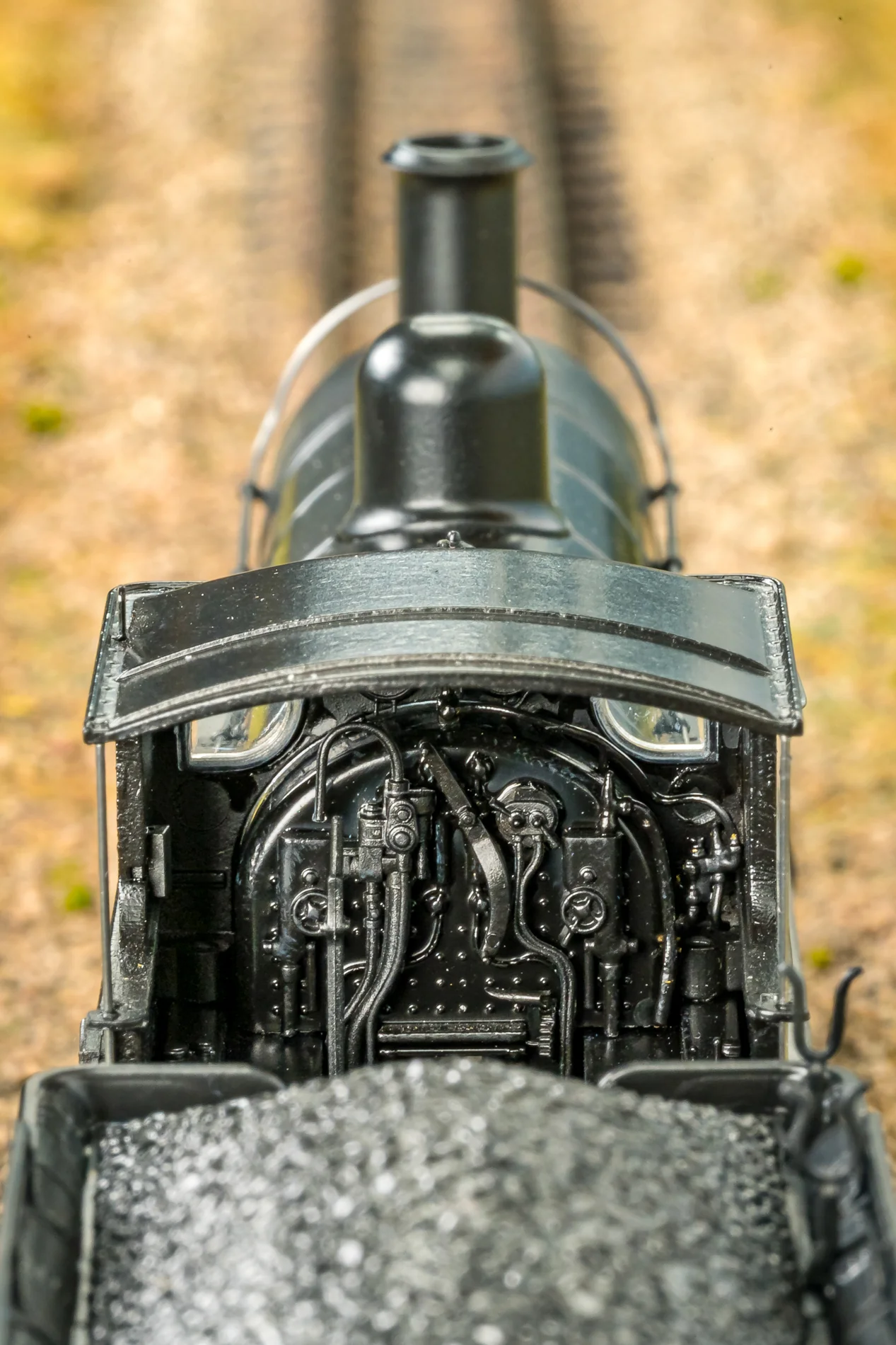 Highland Railway Loch Class 4-4-0 No.150 'Loch Eye' HR Yellow Steam Locomotive - Image 2