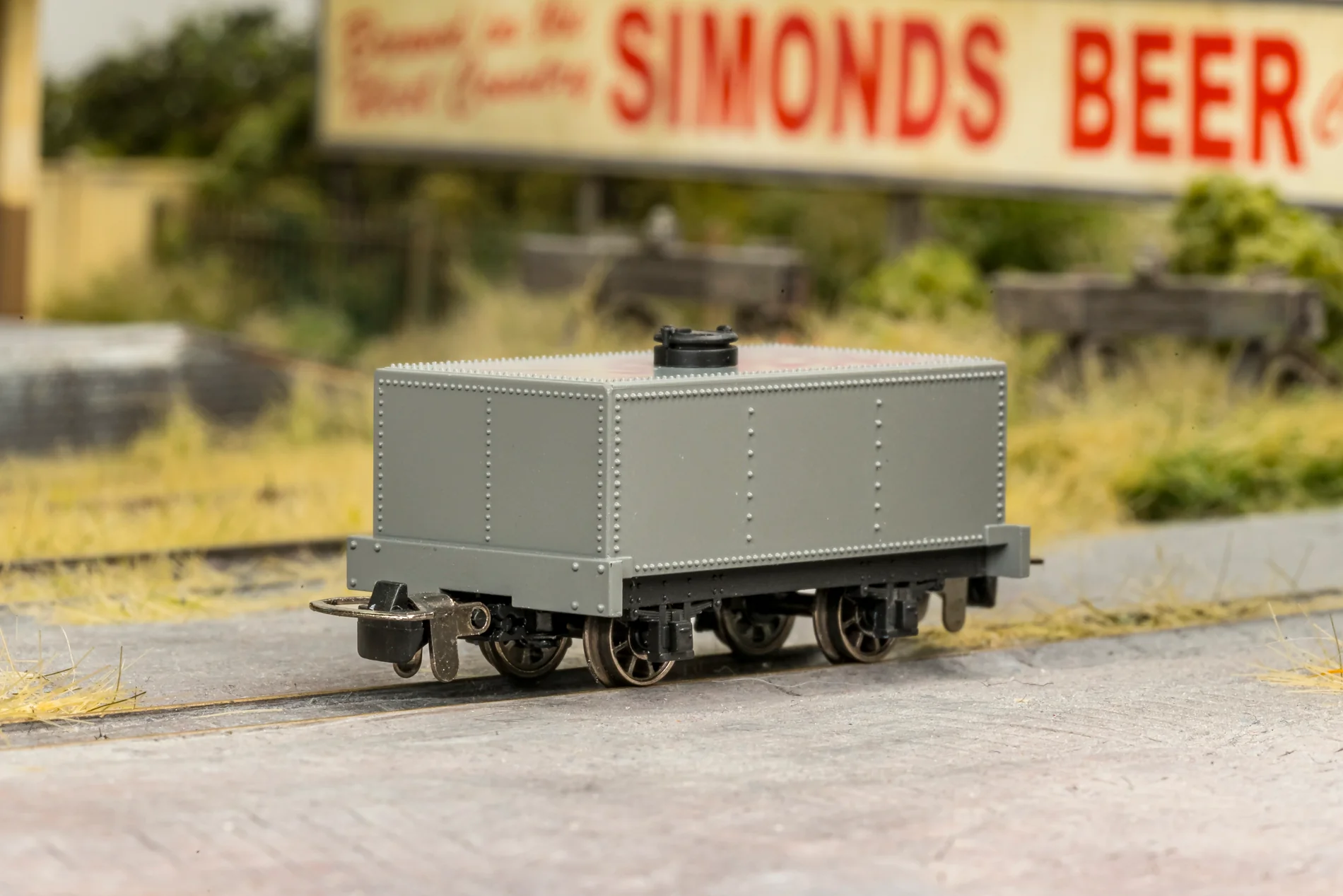 833103 Rectangular Tank - Dark Grey 'WATER' No. 31 - Image 3