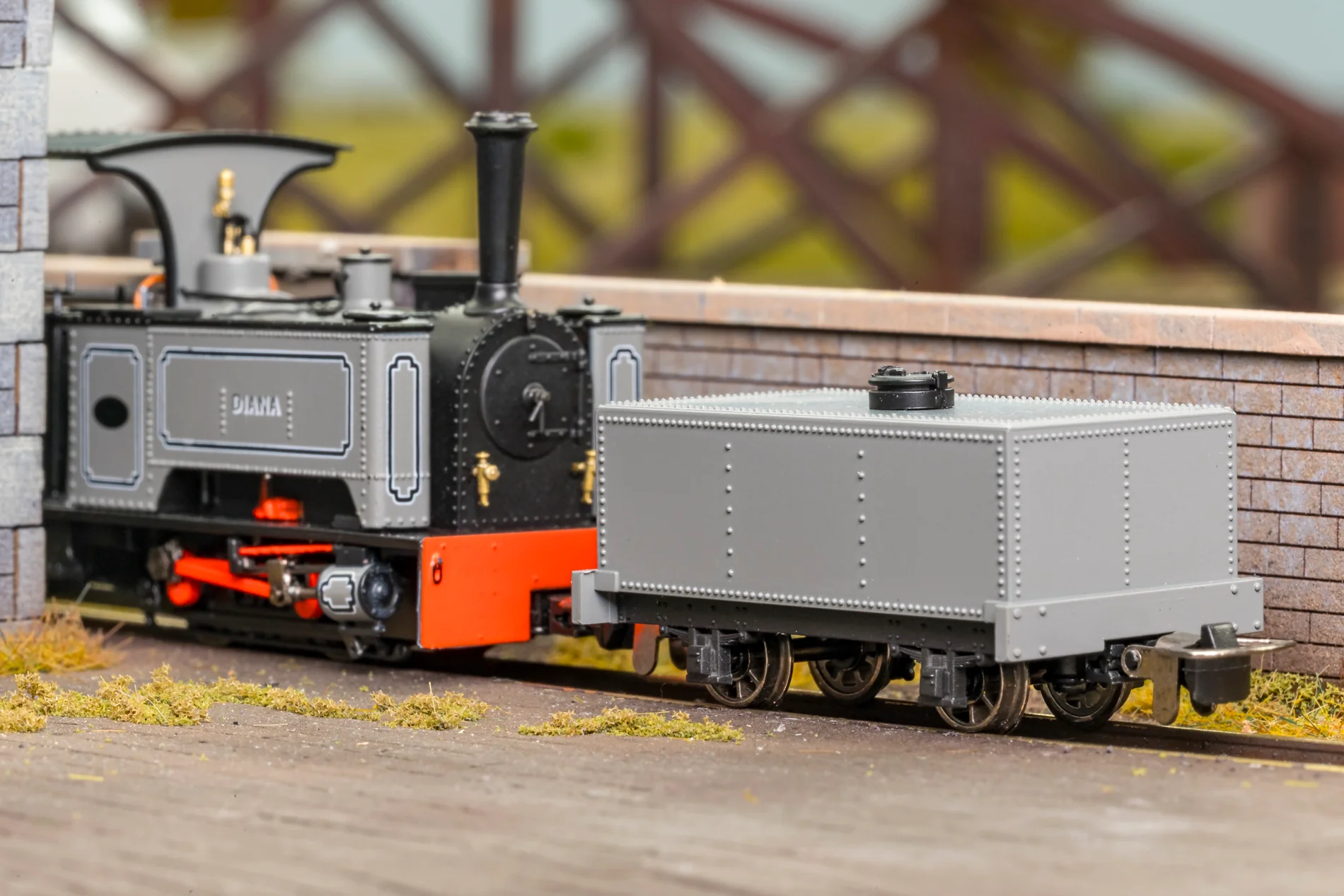 833108 Rectangular Tank - Plain Rusty brown No. 114 - Image 2