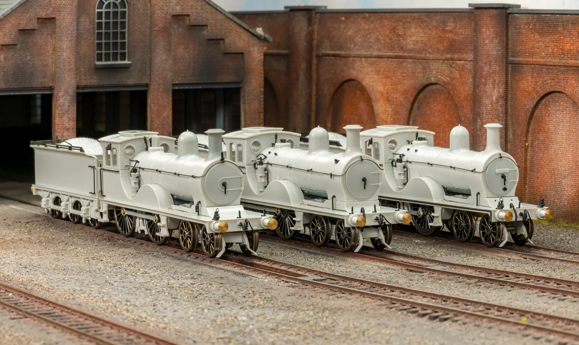 LNER D40 Class 4-4-0 No.6834 - LNER Apple Green Steam Locomotive - DCC Sound - Image 7